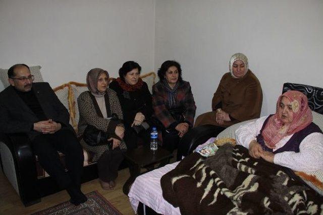 Fil Hastalığı Hayatını Kararttı 2