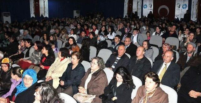 Niğde Belediyesi Türk Müziği Korosu İlk Konserini Verdi