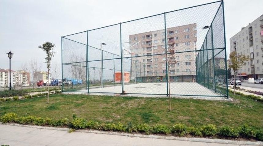 Manisa&rsquo;da Her Mahalleye Bir Spor Sahası