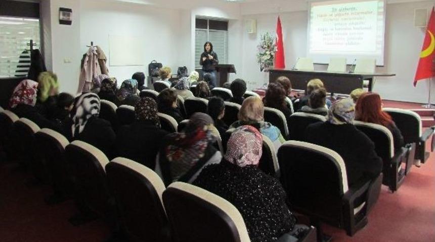 T&uuml;rk Anneler Derneği Eğitimlerine Devam Ediyor