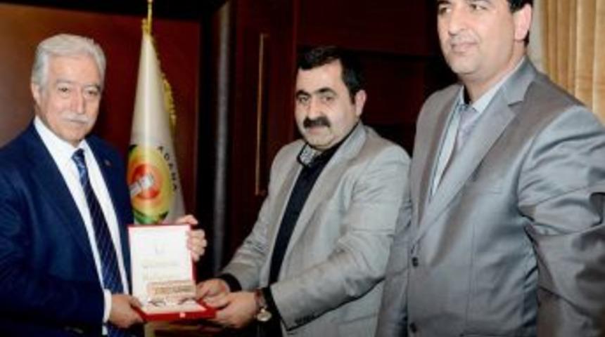 Aldırmaz'a S&uuml;rpriz Ziyaret