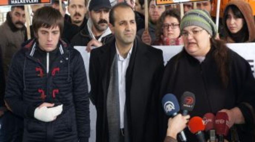 Tren Istasyonunda Parasız Ulaşım Eylemi