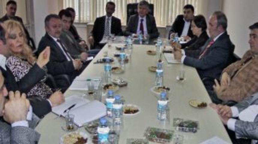 Pestil-k&ouml;me Sekt&ouml;r&uuml; G&uuml;m&uuml;şhane&rsquo;de Masaya Yatırıldı