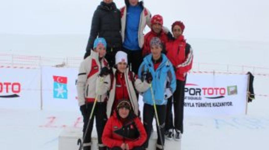 Erzurum&rsquo;da Ağrılı Kayak&ccedil;ılar Başarı G&ouml;sterdi