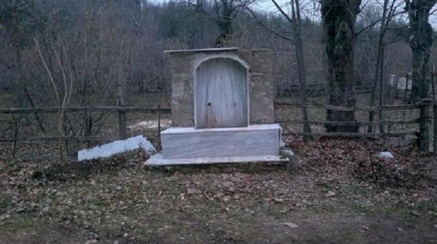 &Ccedil;eşme Başları Meyve Fidanları İle Ağa&ccedil;landırıldı