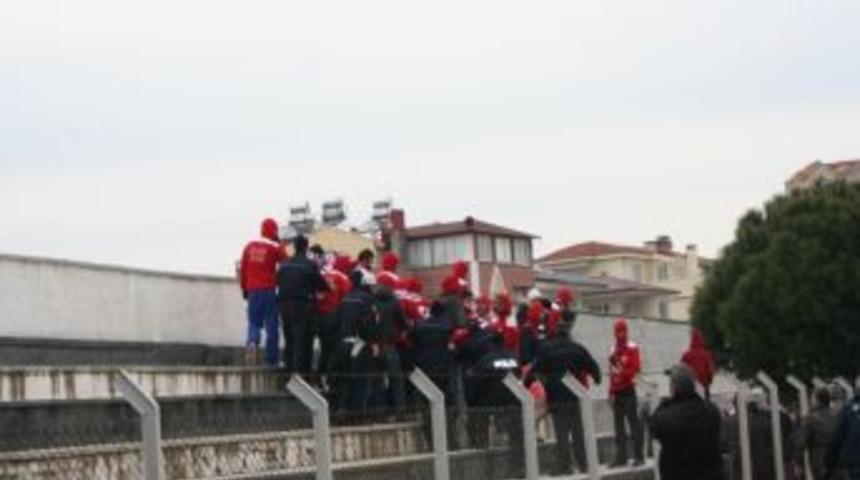 Burhaniye&rsquo;de Amat&ouml;r K&uuml;mede Olaylar &Ccedil;ıktı.