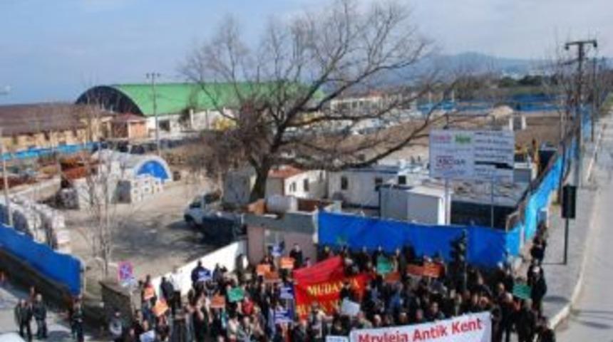 Antik Kentin M&uuml;ze Olması İ&ccedil;in Eylem Yaptılar