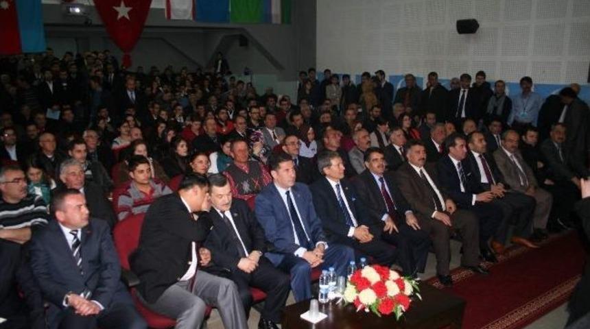 Kars&rsquo;ta Hocalı Katliamı Panelle Anlatıldı