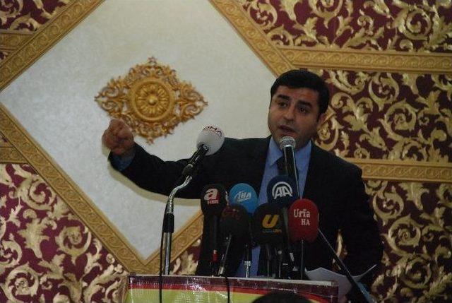 Demirtaş’tan Anadil İçin Çağrı