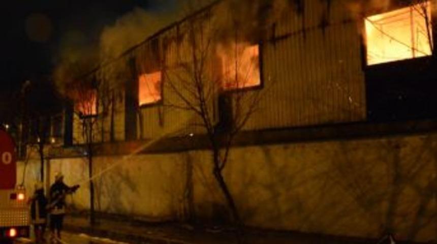 Gaziantep&rsquo;te Bulgur Fabrikasında Yangın