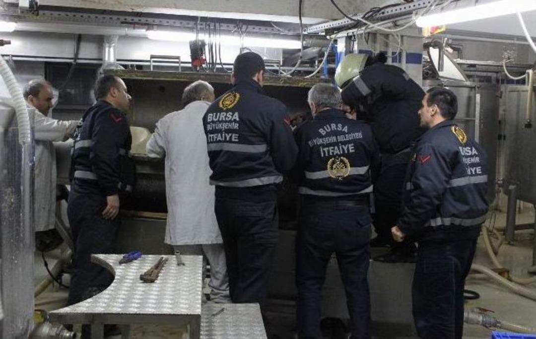 Elini Boza Yapma Makinesine Kaptırdı