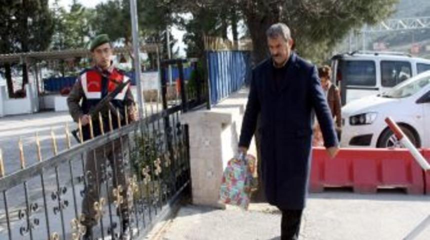 Mehmet &Ouml;calan İmralı&rsquo;ya Gidiyor