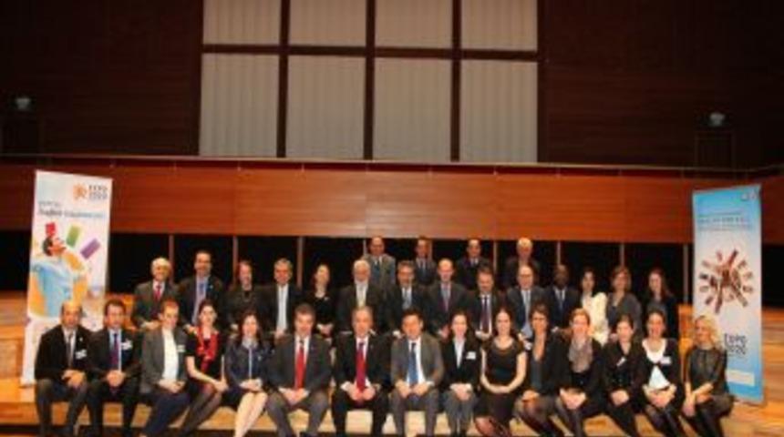 Vali Kıra&ccedil;: İzmir&rsquo;in EXPO Yolculuğunda Yalnız Olmadığını Ulusalda G&ouml;sterdik