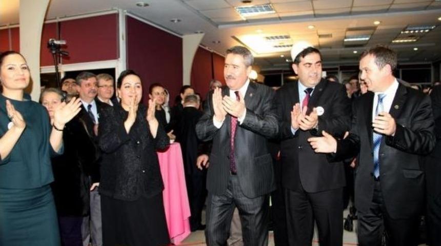 Kosova Cumhuriyet&rsquo;nin Beşinci Kuruluş Yılı İzmir&rsquo;de Kutlandı