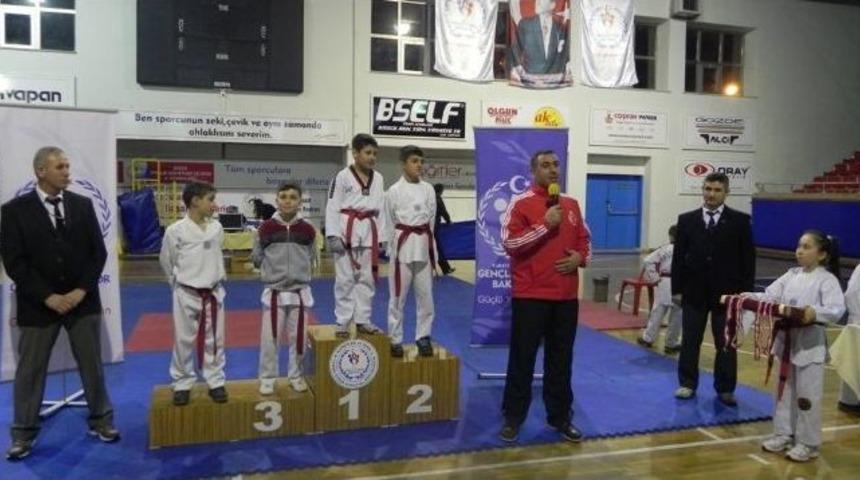 Taekwondo&rsquo;nun Minikleri Yarıştı