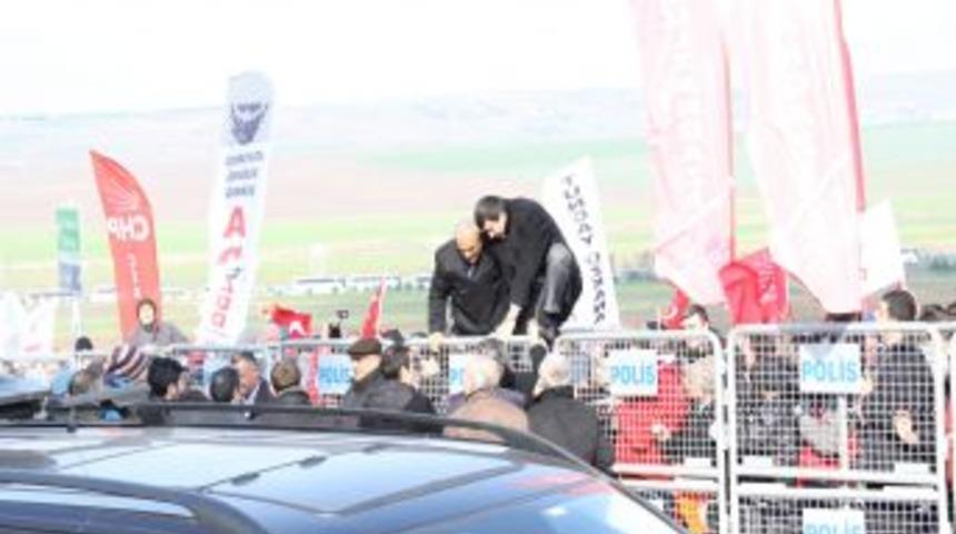 CHP'li Vekile Ambulansta Müdahale Edildi