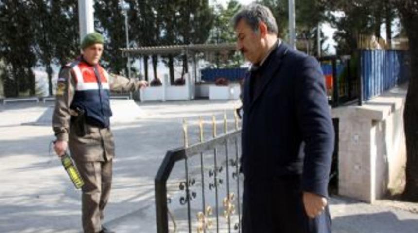 Mehmet &Ouml;calan İmralı&rsquo;ya Gitti