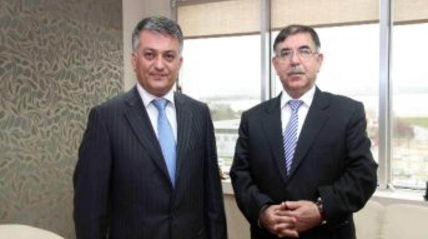 D&uuml;zce Valisi Yılmaz'dan Genel Sekreter Yazıcı'ya Ziyaret