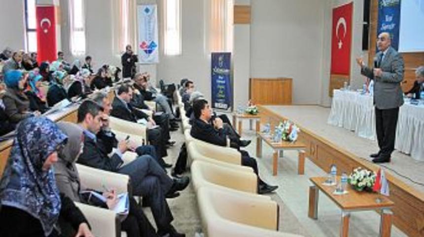 Yeni S&uuml;re&ccedil;te &Ouml;rg&uuml;n Din Eğitimi Tartışıldı