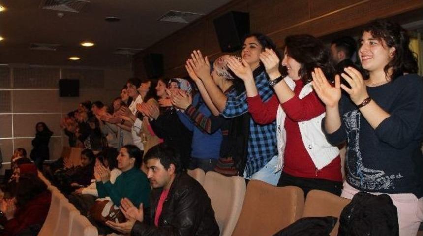 Engelli &Ouml;ğrenci Ayakta Alkışlandı