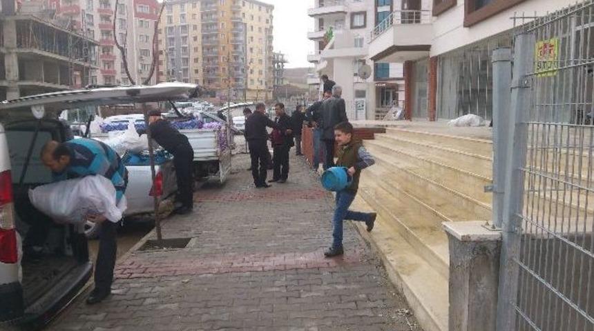 Suriyeli Ailelere Yardımlar Devam Ediyor