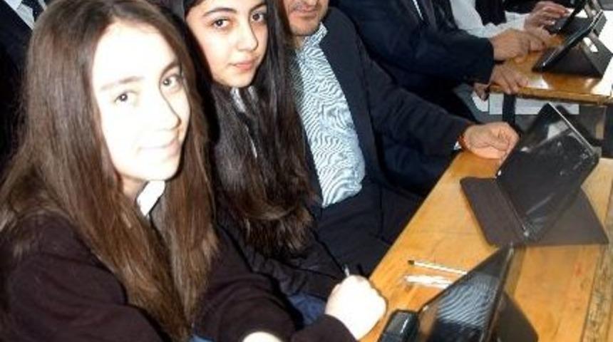 Muğla&rsquo;nın İlk Okul Tabletleri Dağıtıldı