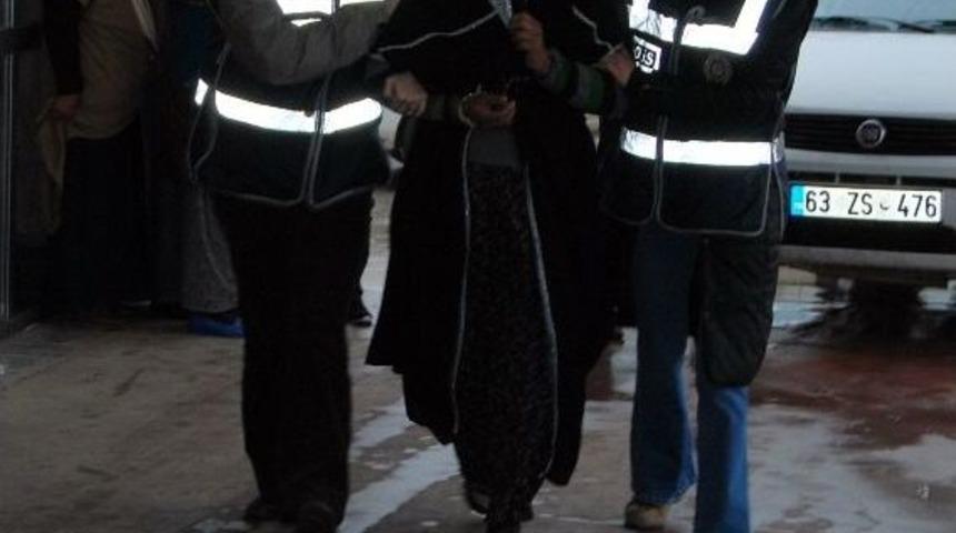 Polisin Evine Girince Yakayı Ele Verdiler