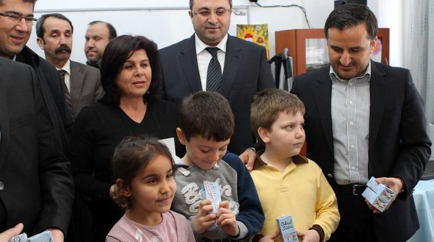 Muğla'da Okul S&uuml;t&uuml; Dağıtımına Başlandı