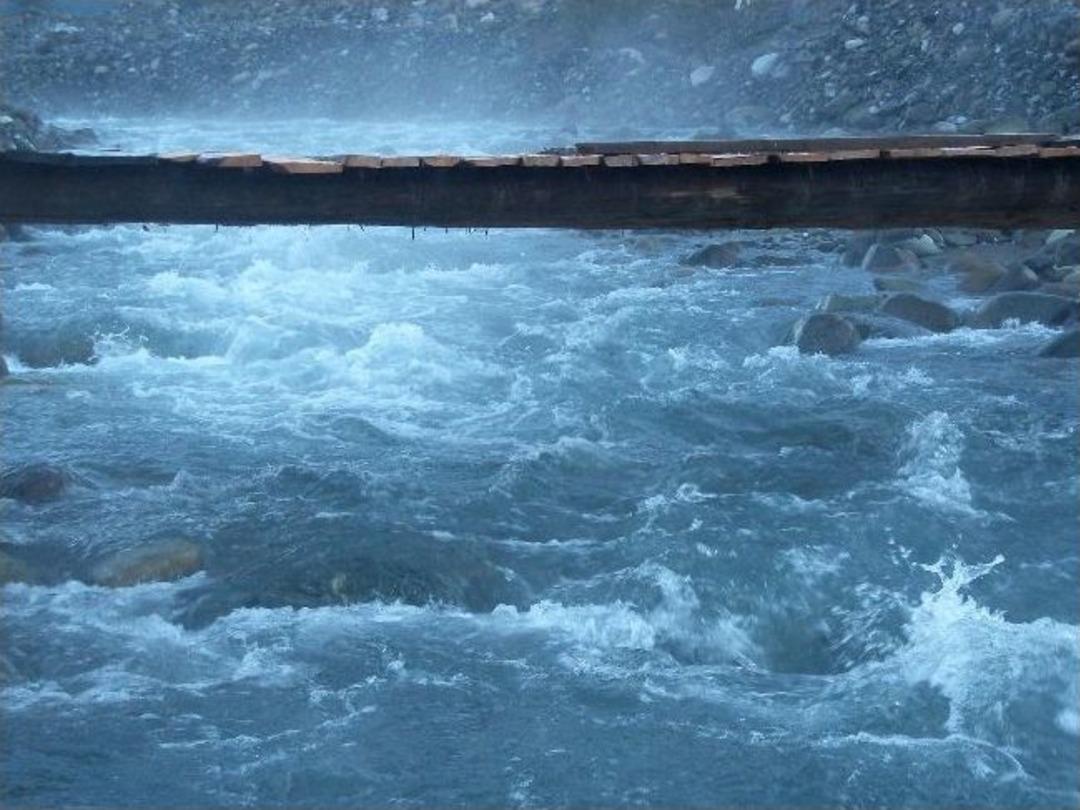 Ak Parti; "&ouml;nce Derenin Islahı Gerekir"