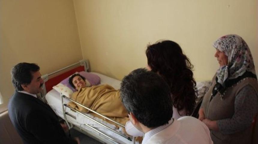 Rekt&ouml;r Karaaslan, Hastaları Ziyaret Etti