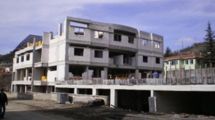 Yeni Hastane Hızla Y&uuml;kseliyor