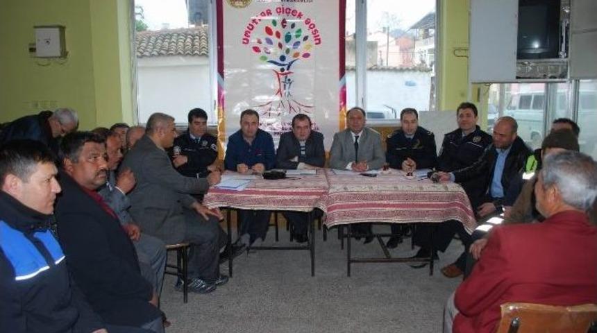 Salihli Emniyeti Huzur Toplantısı D&uuml;zenledi