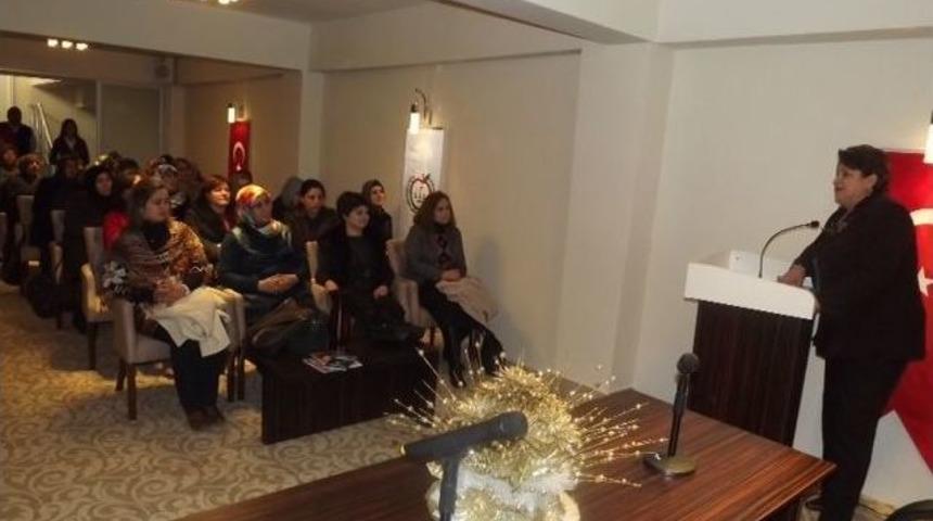 Bayburt&rsquo;ta &ldquo;anadolu&rdquo;da, T&uuml;rkiye&rsquo;de Ve Avrupa&rsquo;da Kadın&rdquo; Adlı Seminer D&uuml;zenlendi