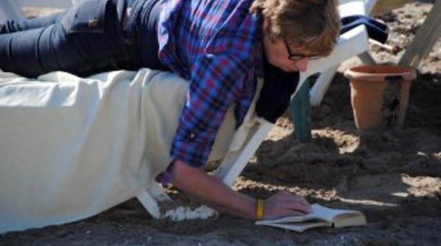 Turistler, Antalya'da G&uuml;neşli Havanın Keyfini &Ccedil;ıkardı