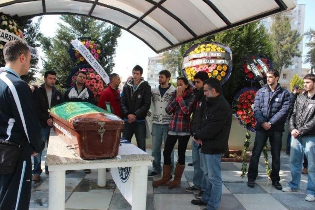 Arkas Voleybol Antren&ouml;r&uuml; İsa Subaşı Toprağa Verildi