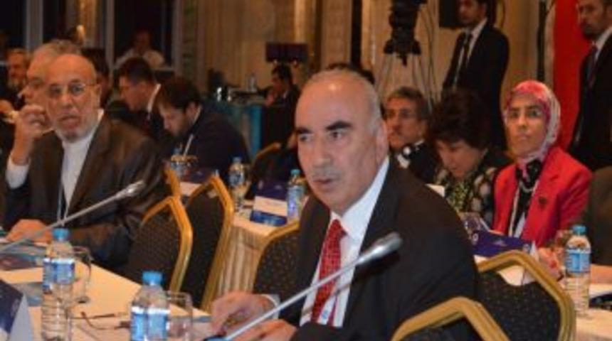 '&Ccedil;oğunluğun Anlamadığı Bir Dille Vaaz Edilmesini Anlamlı Bulmuyorum'