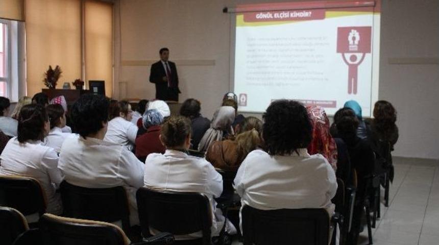 Rize'de Sağlık&ccedil;ılara "g&ouml;n&uuml;l El&ccedil;ileri Projesi" Tanıtıldı