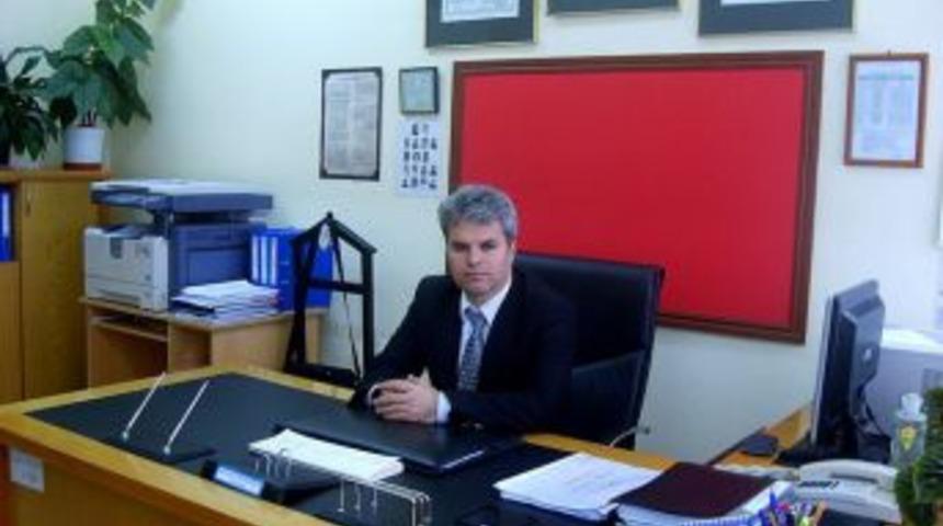 Okul M&uuml;d&uuml;r&uuml; Zehirlendi