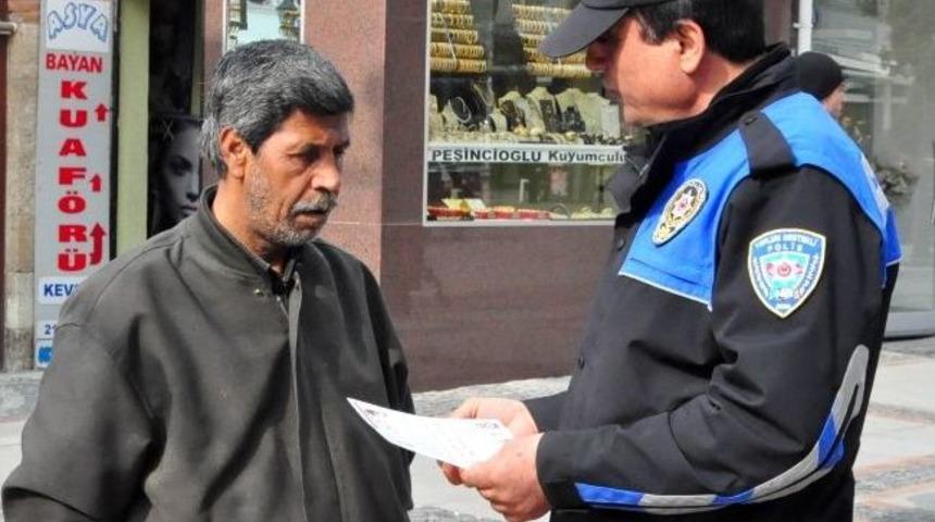 Polisten Dolandırıcılığa Karşı Broş&uuml;rl&uuml; Uyarı