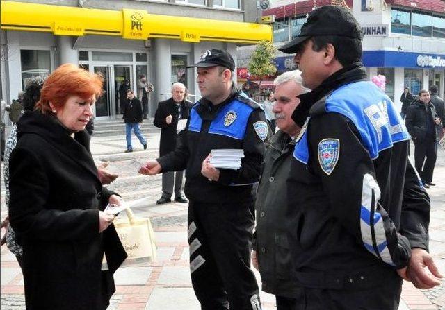 Polisten Dolandırıcılığa Karşı Broşürlü Uyarı