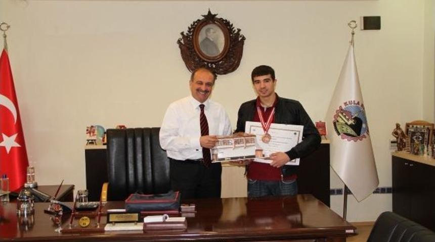 Kulalı Yemek Şampiyonu, Başkan Aşkın'ı Ziyaret Etti