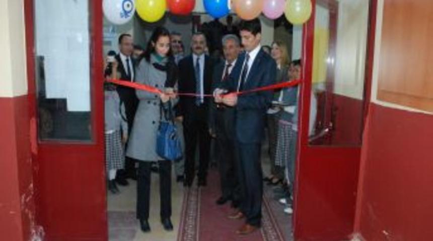 Aydıncık Halk Eğitim Merkezi Tarafından Kara Kalem Sergisi A&ccedil;ıldı