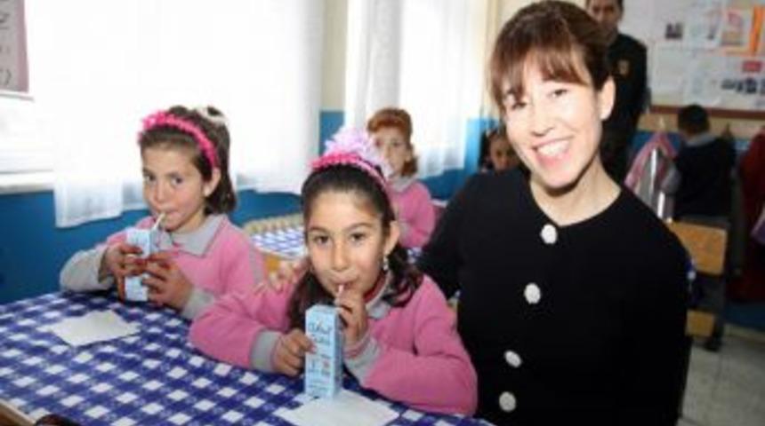 Okullarda S&uuml;t Sevinci