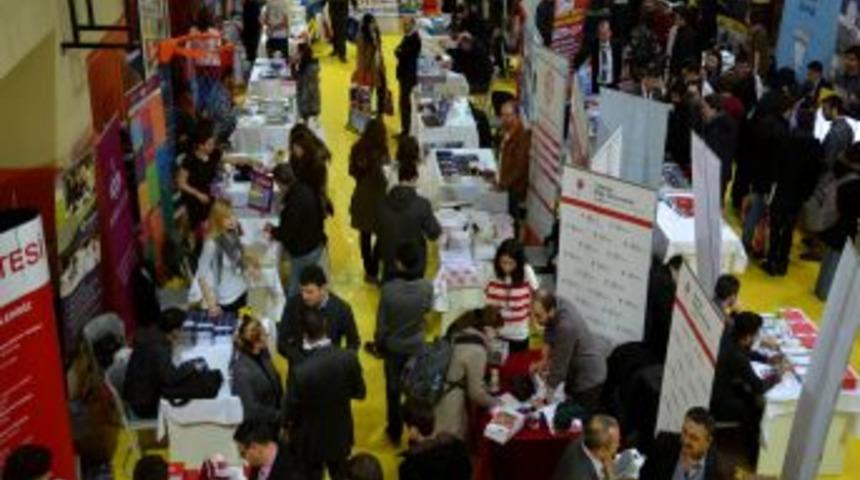 &Uuml;niversite Fuarı&rsquo;nda AİB&Uuml;&rsquo;e B&uuml;y&uuml;k Ilgi