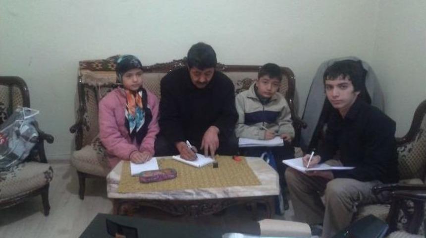 Beşinci Mevsim Derneğinden Afganlı M&uuml;ltecilere T&uuml;rk&ccedil;e Kursu