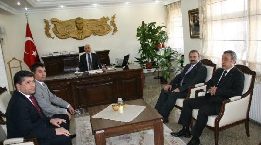 İstanbul T&uuml;rkiye-azerbaycan Derneği&rsquo;nden Vali Pek&rsquo;e Ziyaret