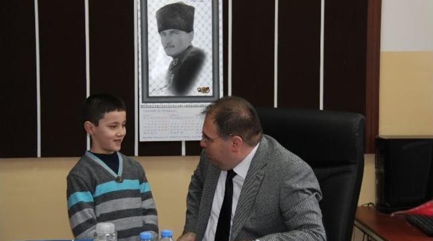 Kaymakam T&uuml;rk&ouml;z'den Okul Ziyareti