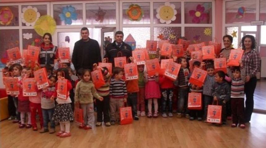 Solhan Polisi Minikleri Sevindirdi