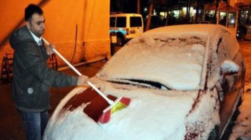 Suşehri&rsquo;nde Kar Yağışı Etkili Oldu