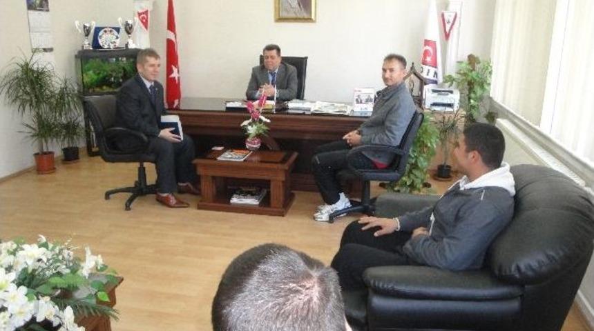 Kardeşk&ouml;y Pisti Meyvelerini Vermeye Başladı